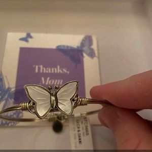 Luca + Danni Mother’s Day Bangle